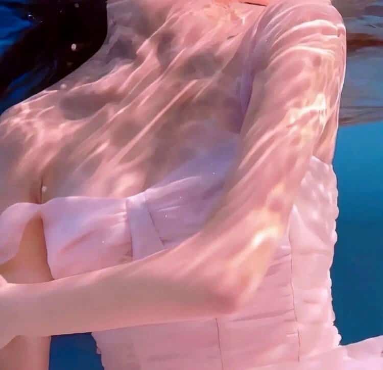 气质女神:优雅知性美