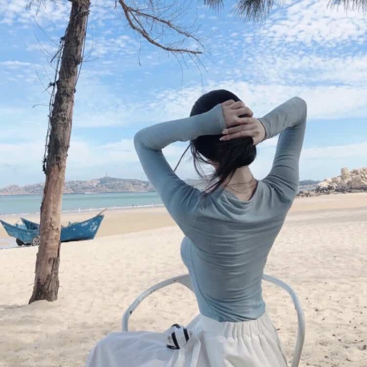 夜场女神:完美身材展示