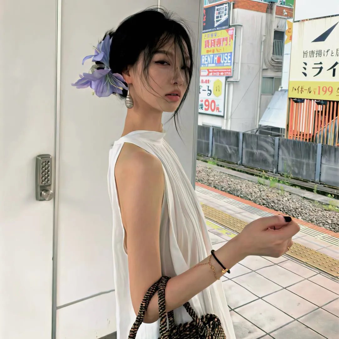 小犬与女孩